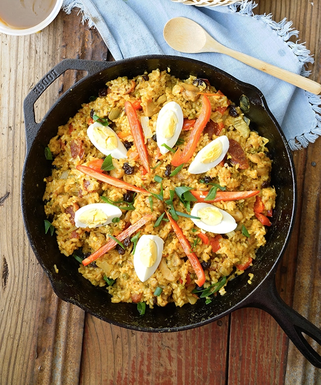 Arroz Valenciana is a Filipino Paella version. It may look similar with Paella, but its ingredients are way different. This is often serve on Christmas and special occasion.