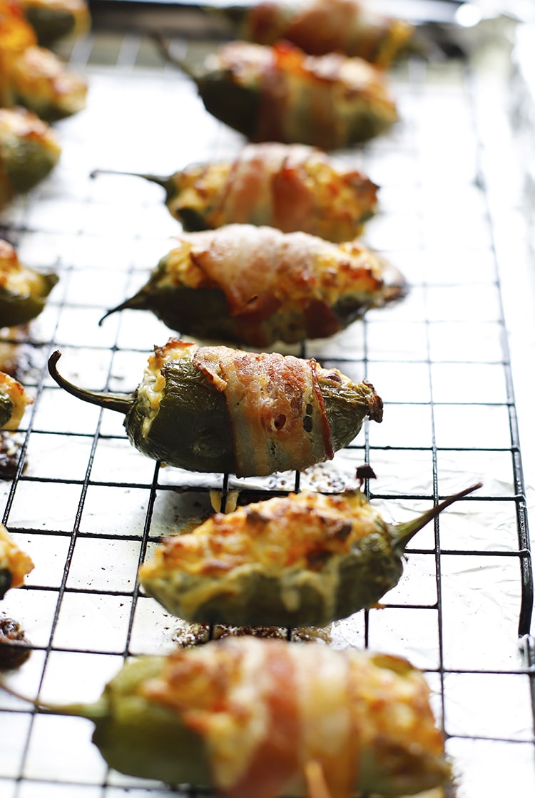 SIMPLE,LESS THAT 5 INGREDIENT JALAPENO POPPER