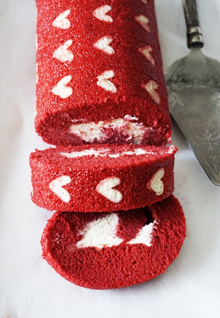 Want to make this Red Velvet Swiss Roll? Unbelievably easy to make and there is a free pattern for you to print the heart design. Check the blog now.