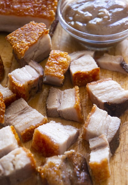 CHINESE PORK BELLY WITH BEST CRACKLES OF CRISPNESS