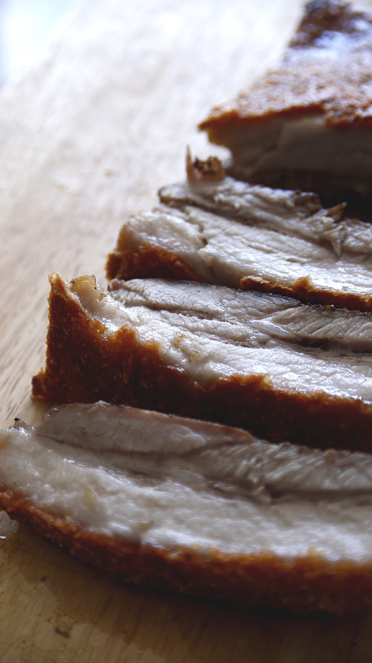 CHINESE PORK BELLY WITH BEST CRACKLES OF CRISPNESS. Juicy meat, best crisp roasted pork belly and delicious rub you can smother on the pork lean meat. This is the recipe you must try. This is just similar to the Chinese pork belly take out you can get. Check it out on the blog.