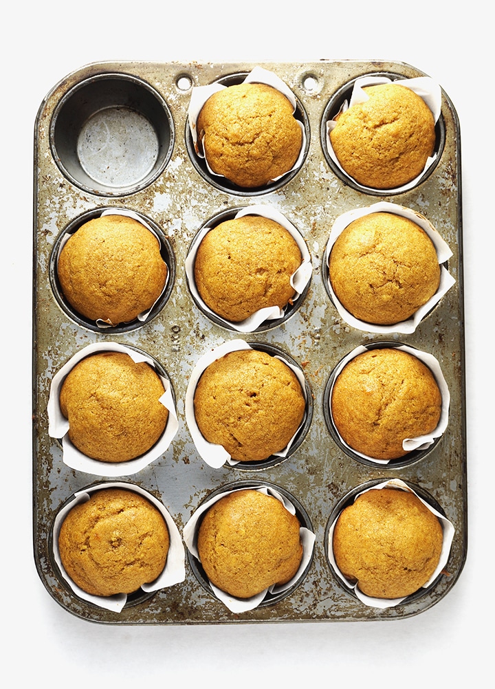 Pumpkin Muffins are moist, sweet, and packed with fall flavors. Perfect for the season, make these at the comfort of your home with this easy recipe!