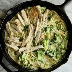 This ONE POT CHICKEN ALFREDO is creamy, flavorful, simple to make meal with less the mess. It uses less ingredient and a nice change of pace from the usual pasta sauce.