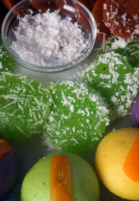This Pichi Pichi is very easy to make. Made only of 3 ingredients: cassava, water and sugar. This is something you can easily make for any special occasion, or simply to make for snack at home.