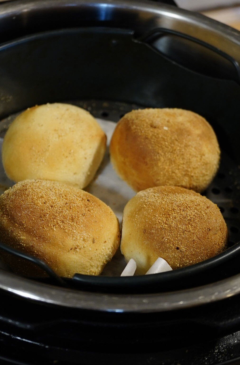 Classic Hot Pandesal Instant Pot