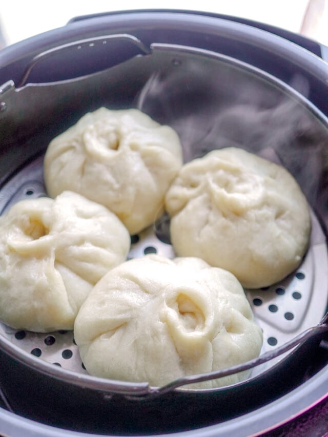 cropped-Siopao-with-Chinese-Pork-Char-Siu-Filling.jpg