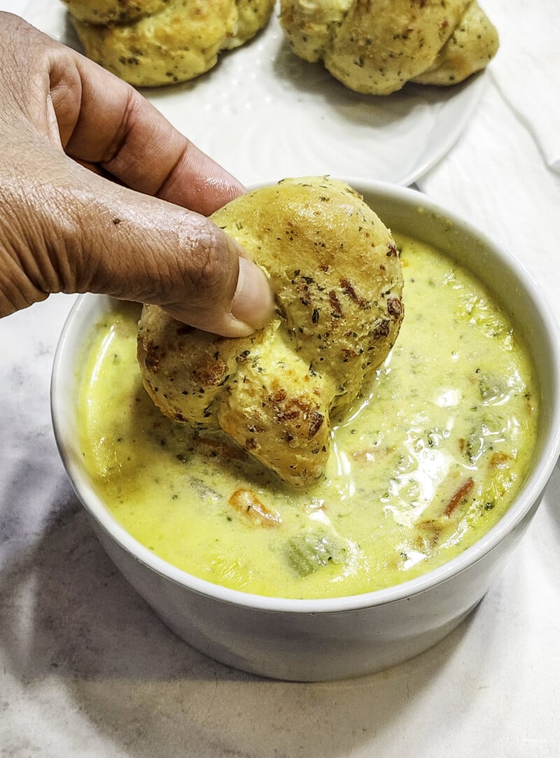 Best Instant Pot Broccoli Cheddar Soup
