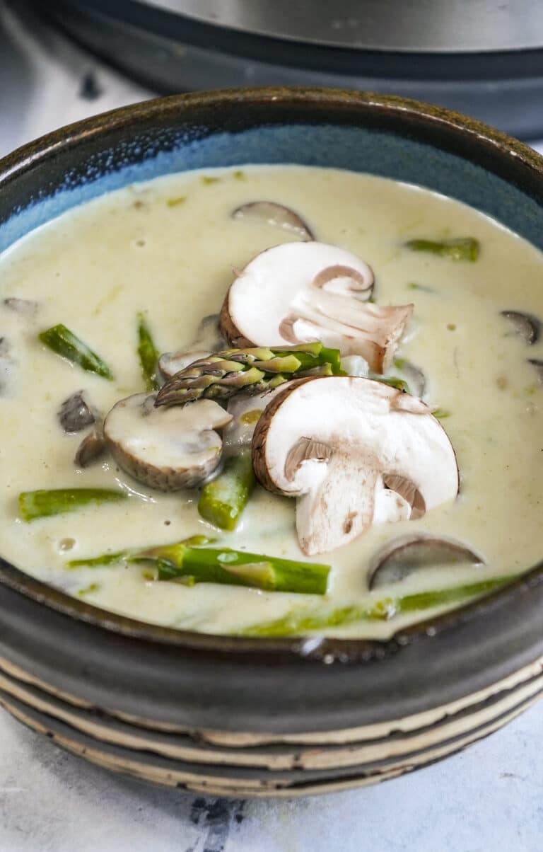 Instant Pot Cream of Asparagus and Mushroom Soup Recipe