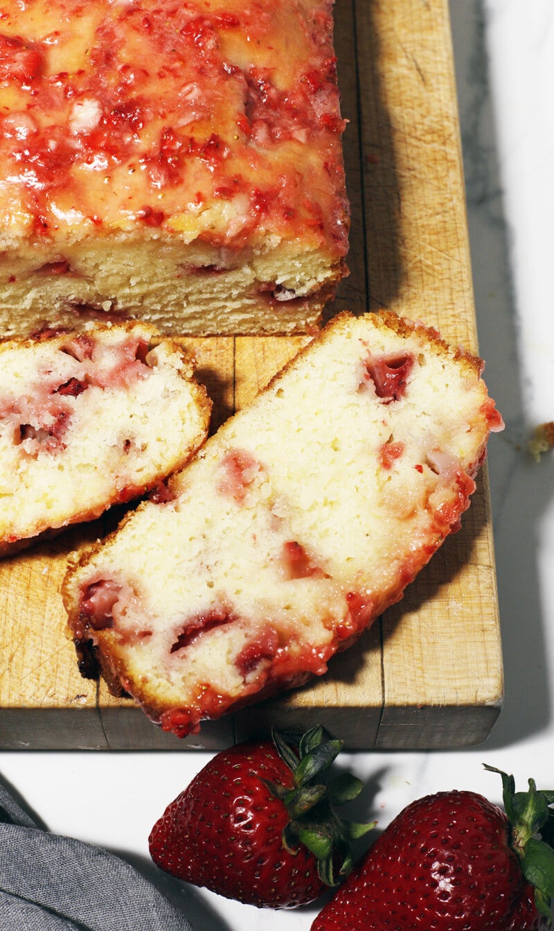 Strawberry Lemon Pound Cake with Sour Cream – The Skinny Pot